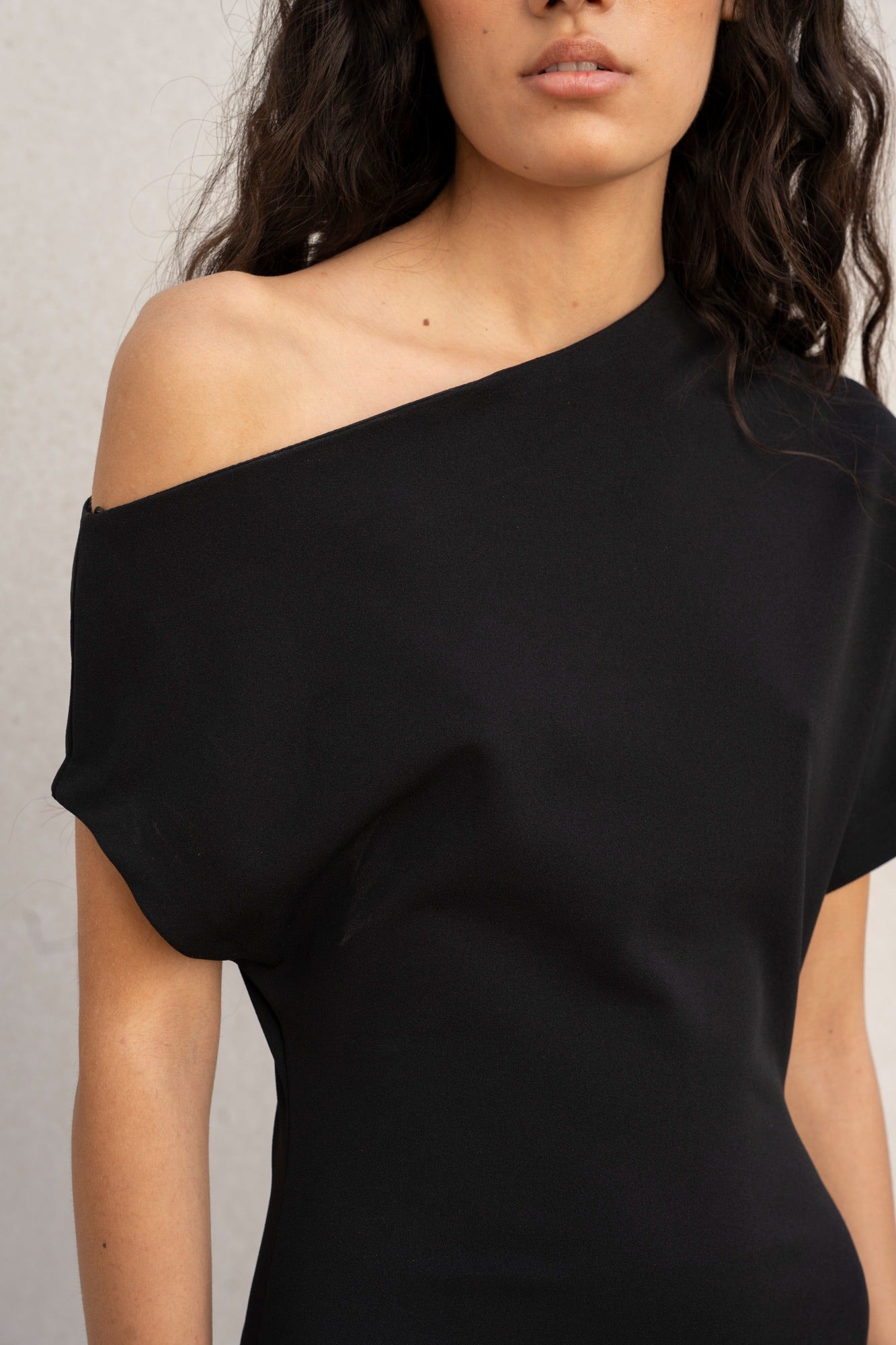 VESTIDO ASIMETRICO