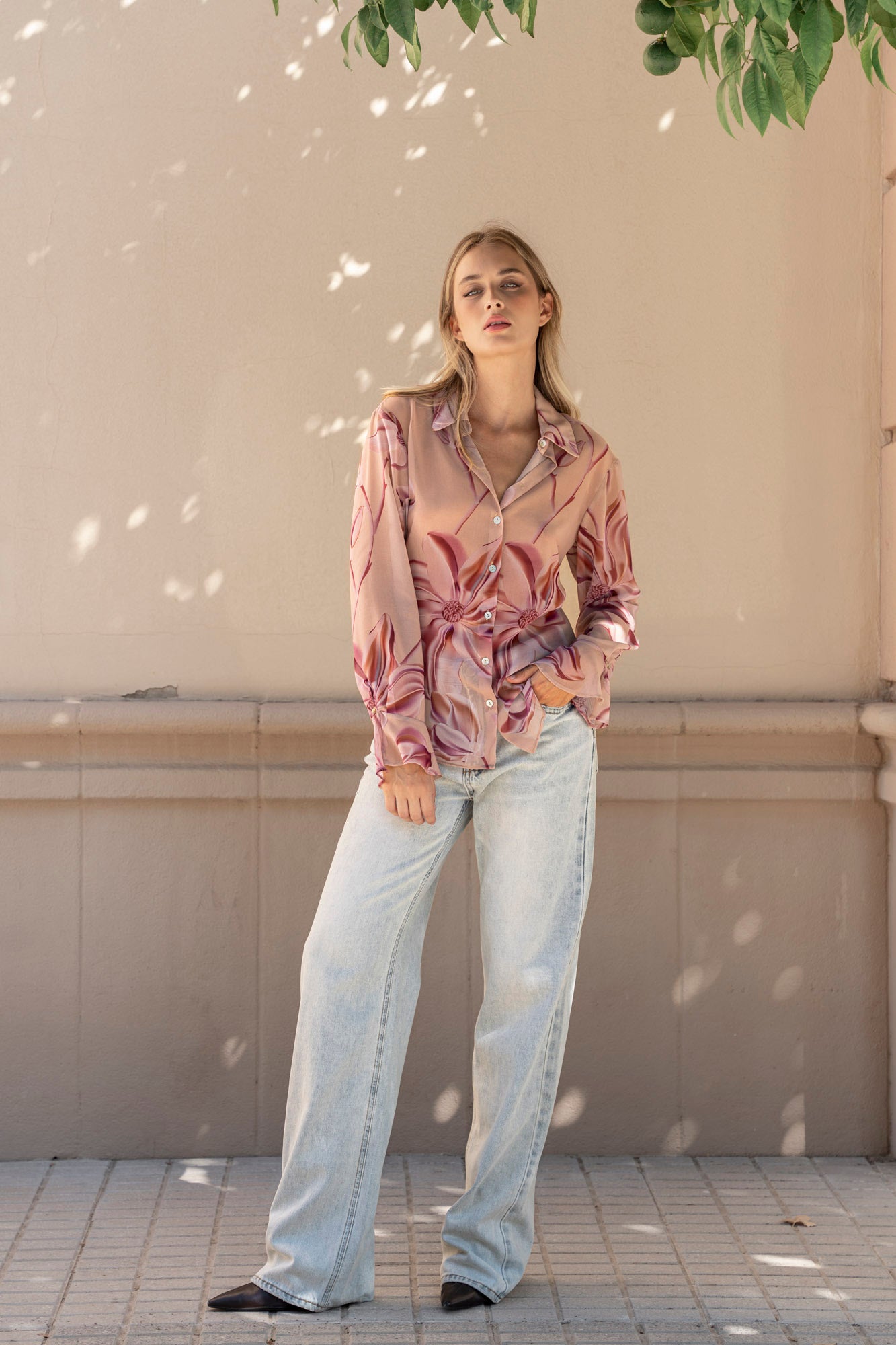 CAMISA ESTAMPADA SEMITRANSPARENTE