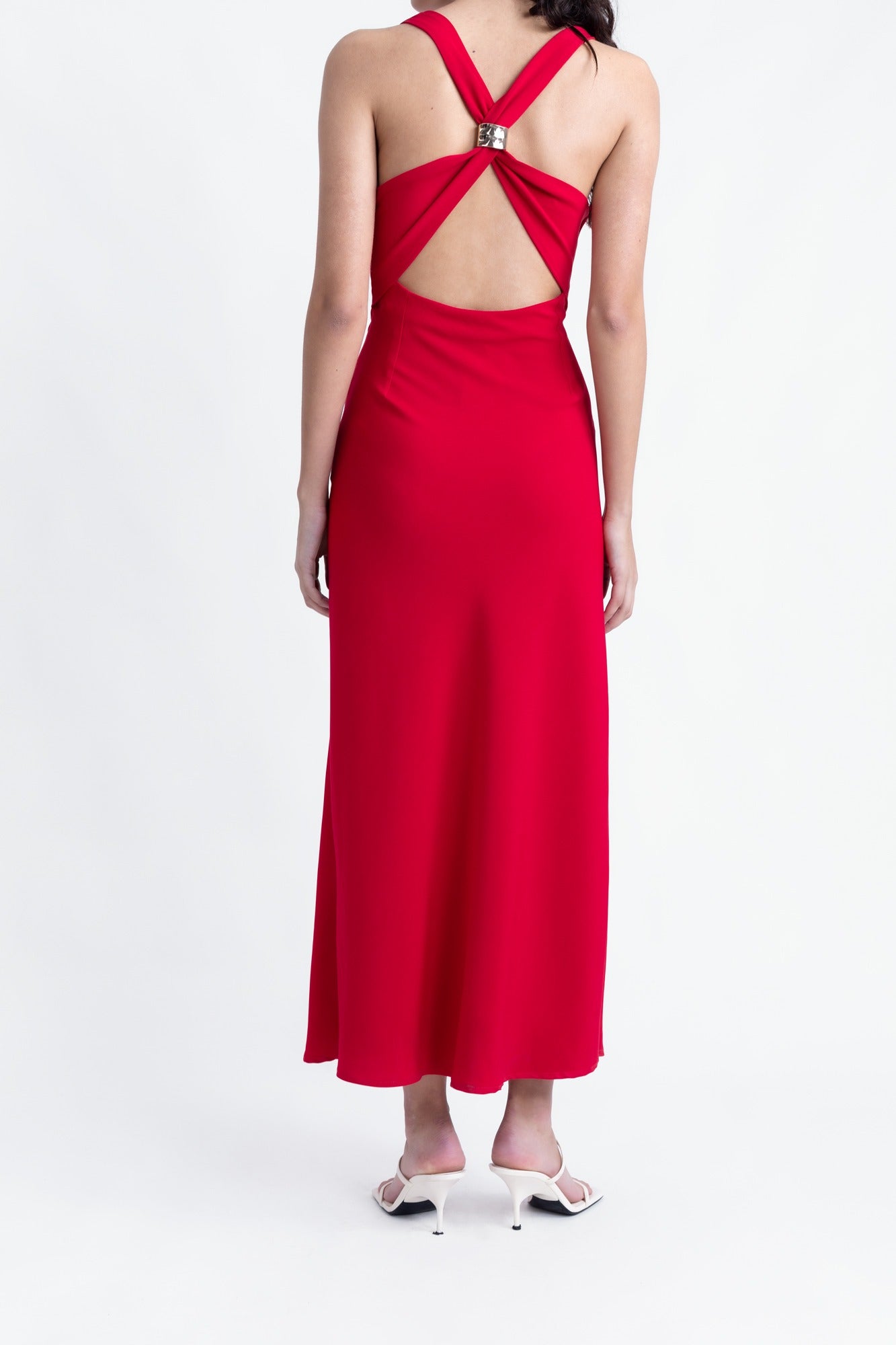 VESTIDO APLIQUE ESPALDA
