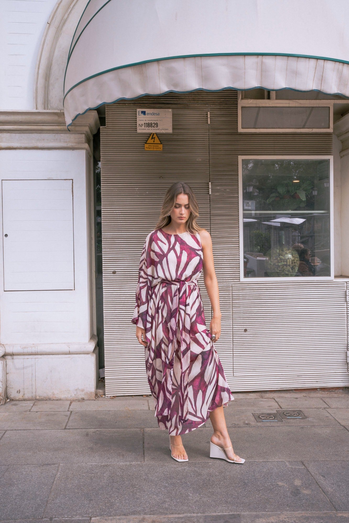 VESTIDO ASIMETRICO ESTAMPADO