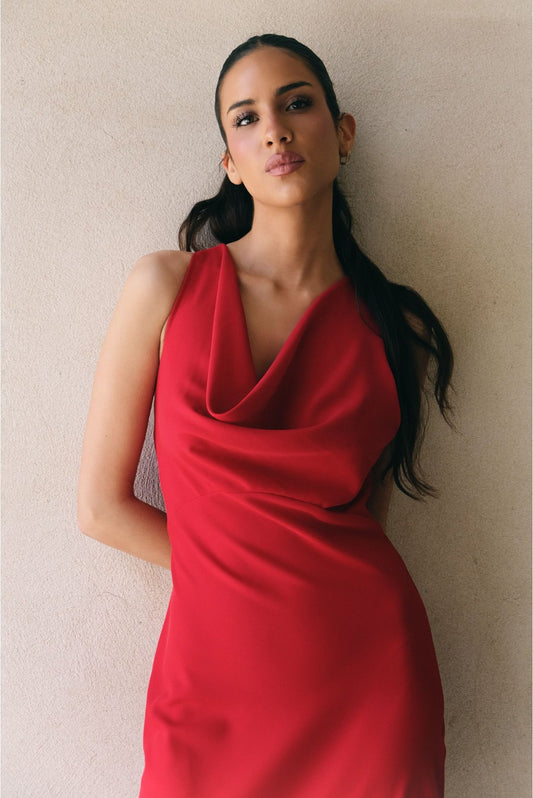 VESTIDO APLIQUE ESPALDA