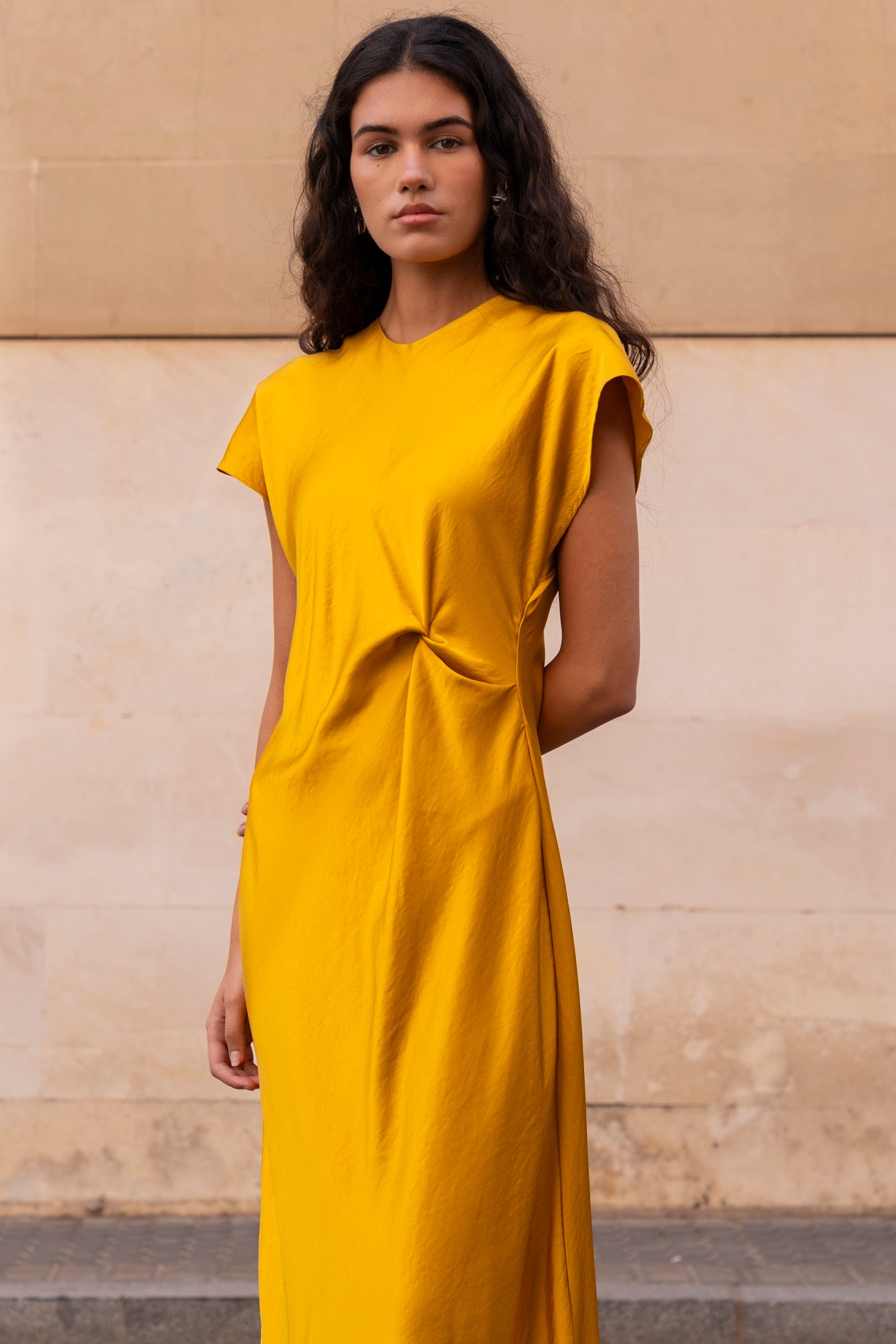 VESTIDO SATINADO